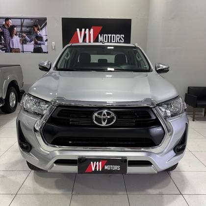TOYOTA HILUX 2.8 D-4D TURBO DIESEL CD SR 4X4 AUTOMÁTICO TOYOTA HILUX 2.8 D-4D TURBO DIESEL CD SR 4X4 AUTOMÁTICO
